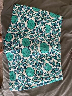 Vineyard Vines Teal & Navy shell and sand dollar  Print Mini Shorts